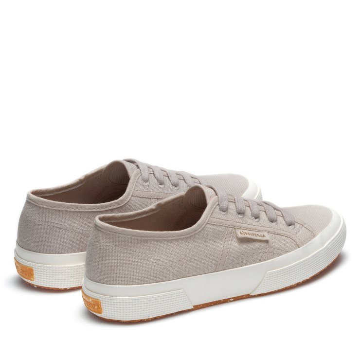 Superga 2750 Organic Canvas Naturfarbstoff Rosa Magentafarbene Blätter